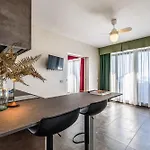 Baba Residences Апарт-отель Алассио