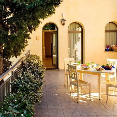 Ξενοδοχείο με διαμερίσματα Baba Residences 4*